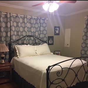 6 panels of curtains